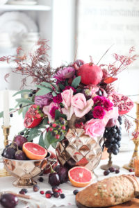 22 Gorgeous Thanksgiving Tablescape and Centerpiece Ideas You'll want to try this year from the best bloggers around.