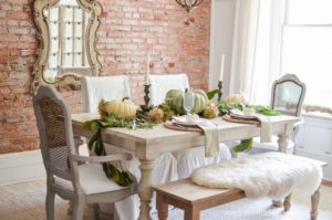 22 Gorgeous Thanksgiving Tablescape and Centerpiece Ideas You'll want to try this year from the best bloggers around.