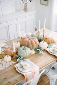 22 Gorgeous Thanksgiving Tablescape and Centerpiece Ideas You'll want to try this year from the best bloggers around.