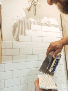 DIY Subway tile backsplash: Learn how to lay your own subway tile backsplash with this amazing tutorial. Subway tile is a classic option for kitchen backsplash and is one of the most affordable options on the market.