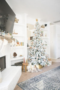 Learn how to decorate a Christmas tree like a pro with this step by step tutorial.